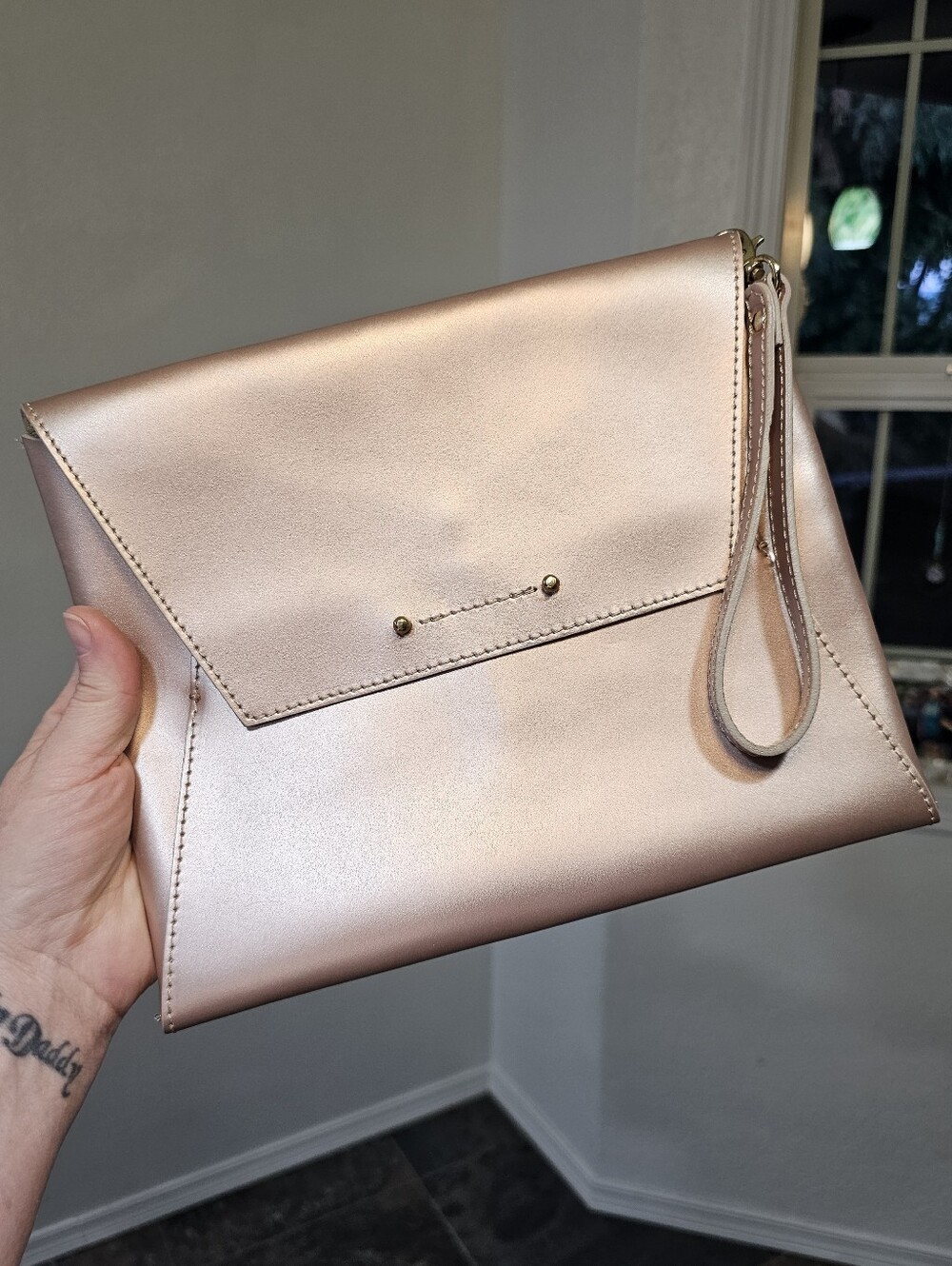 Garuglieri Genuine Leather Envelope Purse Wristlet in Metallic Rose Gold - Picture 3 of 14